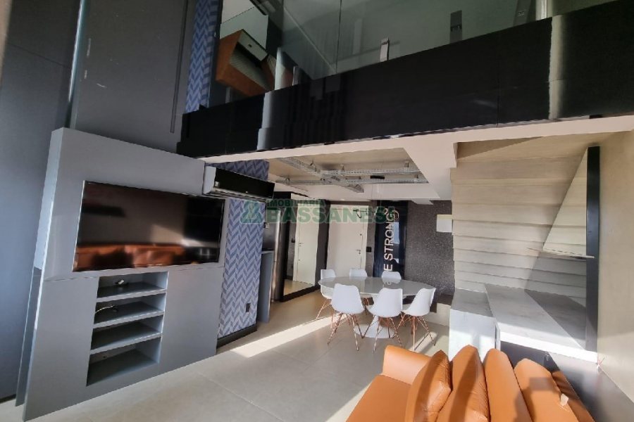 Apto Mobiliado com 84m², 1 dormitório, 2 vagas, no bairro Centro em Caxias do Sul para Alugar