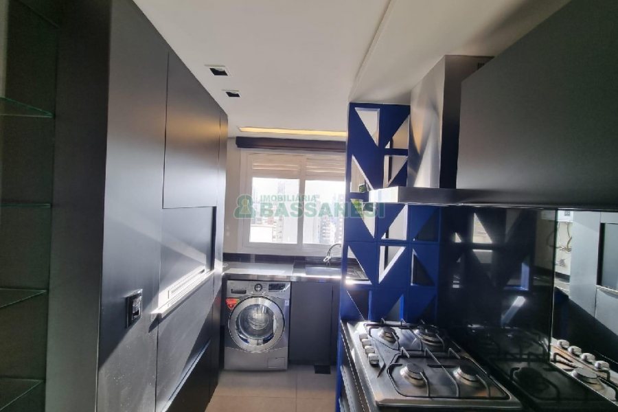 Apto Mobiliado com 84m², 1 dormitório, 2 vagas, no bairro Centro em Caxias do Sul para Alugar