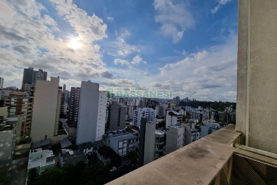 Apto Mobiliado com 84m², 1 dormitório, 2 vagas, no bairro Centro em Caxias do Sul para Alugar