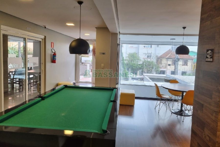 Apto Mobiliado com 84m², 1 dormitório, 2 vagas, no bairro Centro em Caxias do Sul para Alugar