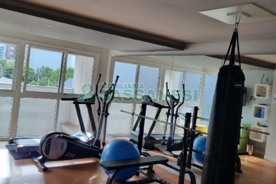 Apto Mobiliado com 84m², 1 dormitório, 2 vagas, no bairro Centro em Caxias do Sul para Alugar