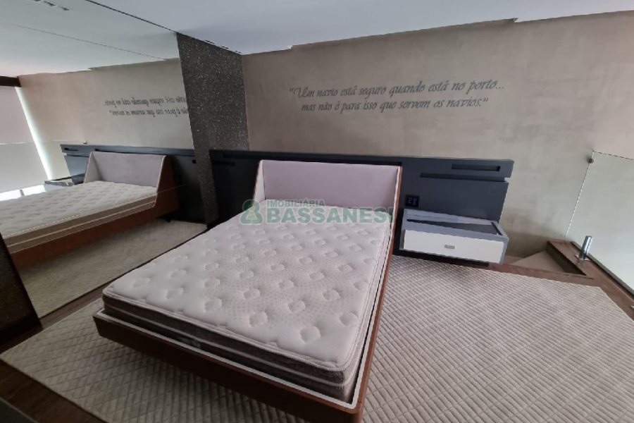 Apto Mobiliado com 84m², 1 dormitório, 2 vagas, no bairro Centro em Caxias do Sul para Alugar