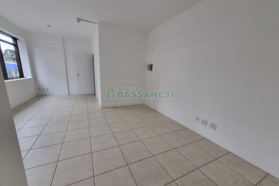 Sala com 50m², no bairro Centro em Caxias do Sul para Alugar