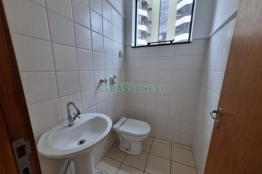 Sala com 50m², no bairro Centro em Caxias do Sul para Alugar