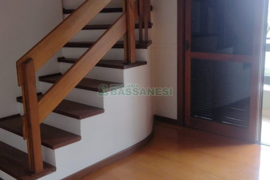 Apto/Cobertura com 182m², 3 dormitórios, 2 vagas, no bairro São Pelegrino em Caxias do Sul para Alugar ou Comprar