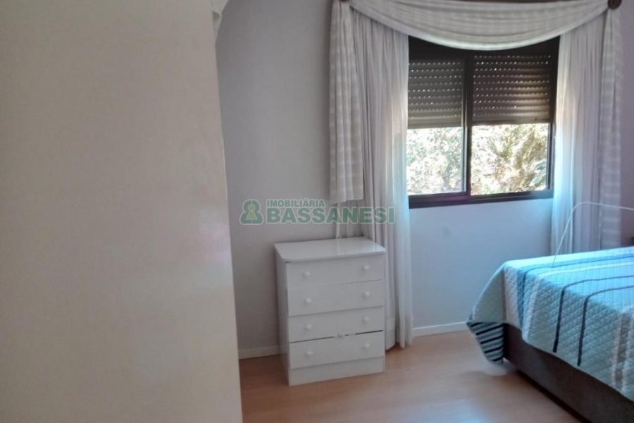 Apartamento com 77m², 2 dormitórios, 1 vaga, no bairro Madureira em Caxias do Sul para Comprar