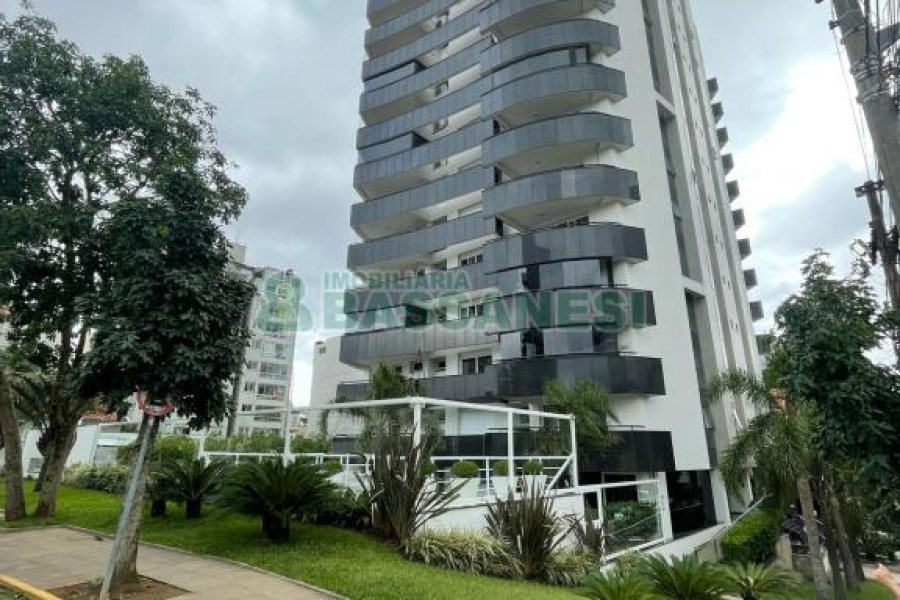 Apartamento com 230m², 3 dormitórios, 2 vagas, no bairro São Pelegrino em Caxias do Sul para Comprar