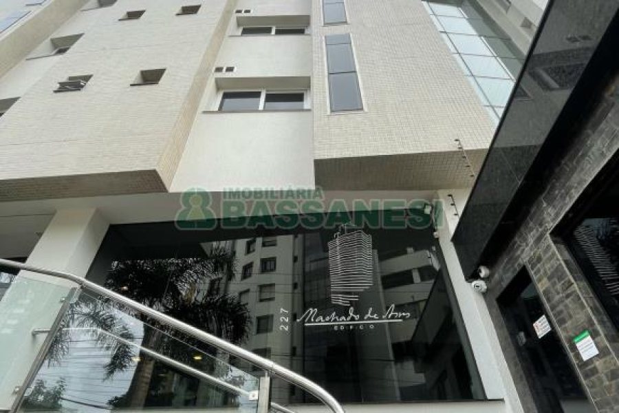 Apartamento com 230m², 3 dormitórios, 2 vagas, no bairro São Pelegrino em Caxias do Sul para Comprar