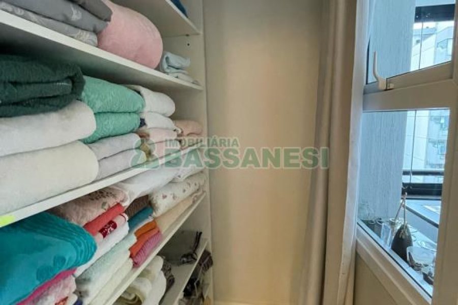 Apartamento com 230m², 3 dormitórios, 2 vagas, no bairro São Pelegrino em Caxias do Sul para Comprar