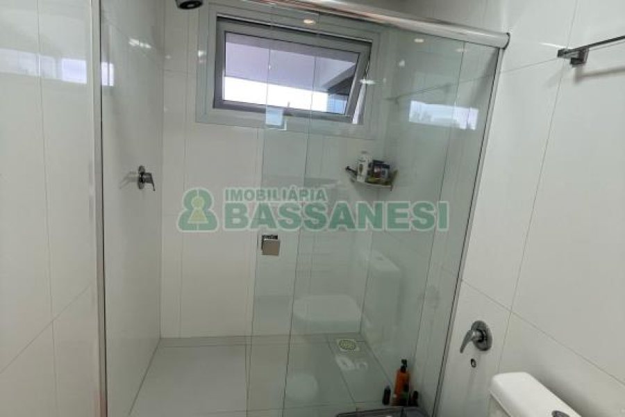 Apartamento com 230m², 3 dormitórios, 2 vagas, no bairro São Pelegrino em Caxias do Sul para Comprar