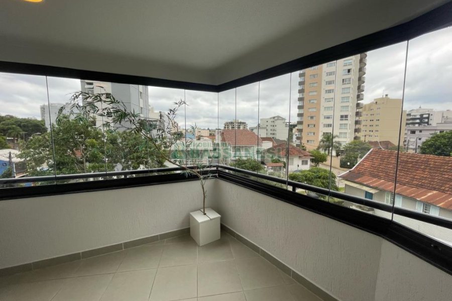 Apartamento com 230m², 3 dormitórios, 2 vagas, no bairro São Pelegrino em Caxias do Sul para Comprar
