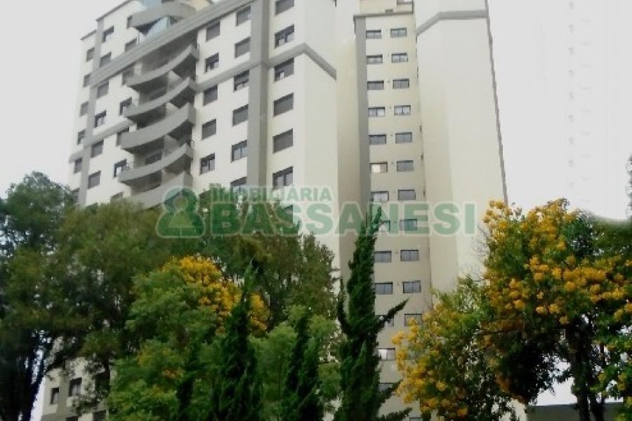 Apartamento com 100m², 3 dormitórios, 2 vagas, no bairro Pio X em Caxias do Sul para Alugar