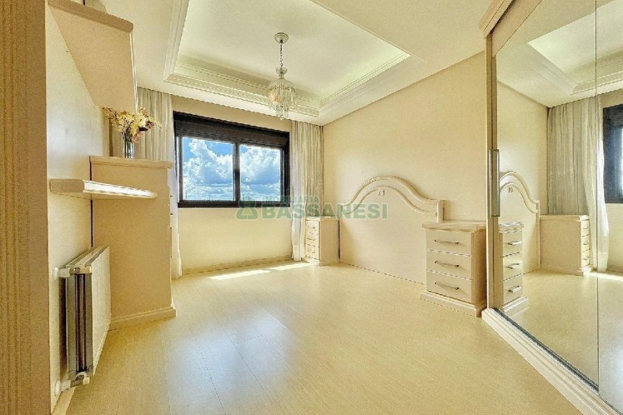 Apartamento com 100m², 3 dormitórios, 2 vagas, no bairro Pio X em Caxias do Sul para Alugar