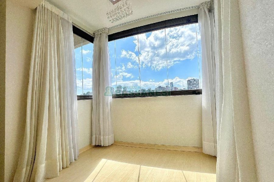 Apartamento com 100m², 3 dormitórios, 2 vagas, no bairro Pio X em Caxias do Sul para Alugar