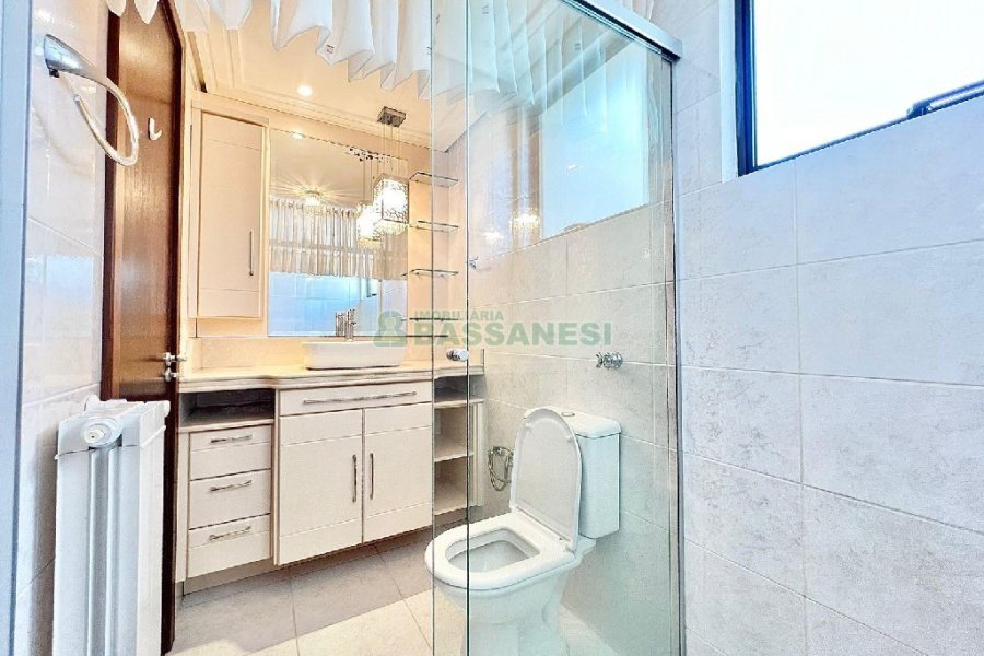 Apartamento com 100m², 3 dormitórios, 2 vagas, no bairro Pio X em Caxias do Sul para Alugar