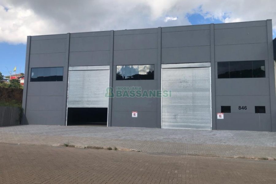 Pavilhão com 576m², no bairro Jardim das Hortências em Caxias do Sul para Alugar