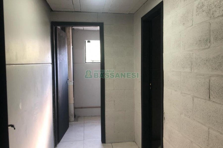 Pavilhão com 576m², no bairro Jardim das Hortências em Caxias do Sul para Alugar