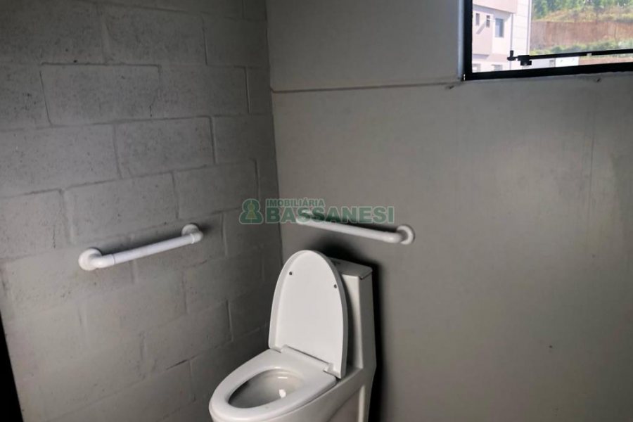 Pavilhão com 576m², no bairro Jardim das Hortências em Caxias do Sul para Alugar