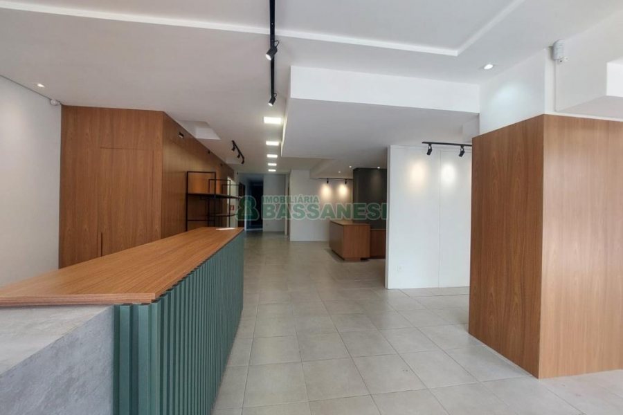Loja com 220m², no bairro Villagio Iguatemi em Caxias do Sul para Alugar