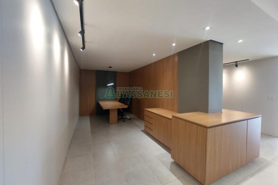 Loja com 220m², no bairro Villagio Iguatemi em Caxias do Sul para Alugar