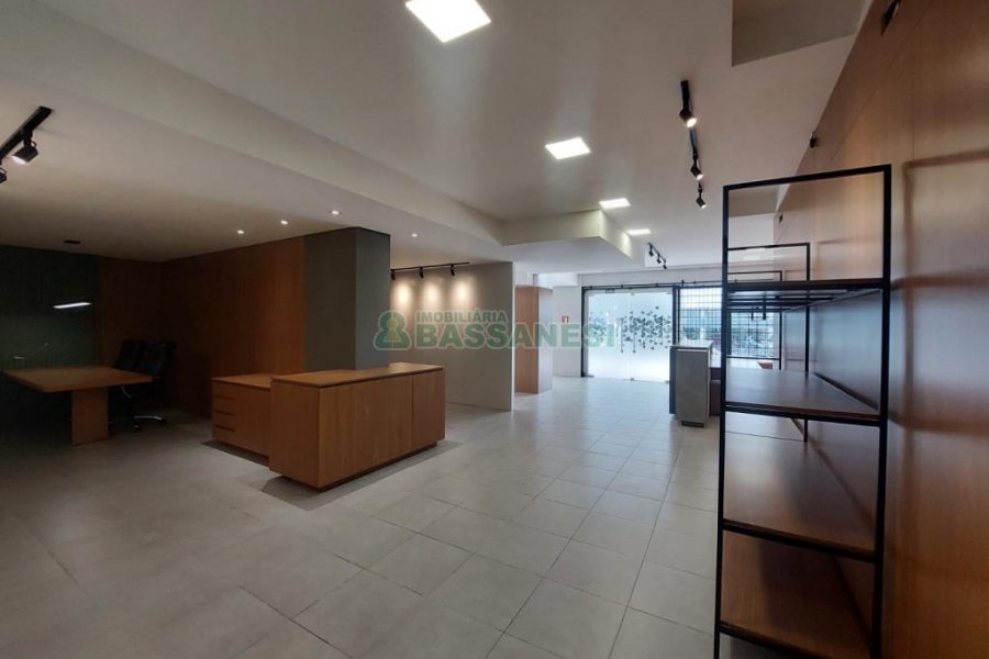 Loja com 220m², no bairro Villagio Iguatemi em Caxias do Sul para Alugar