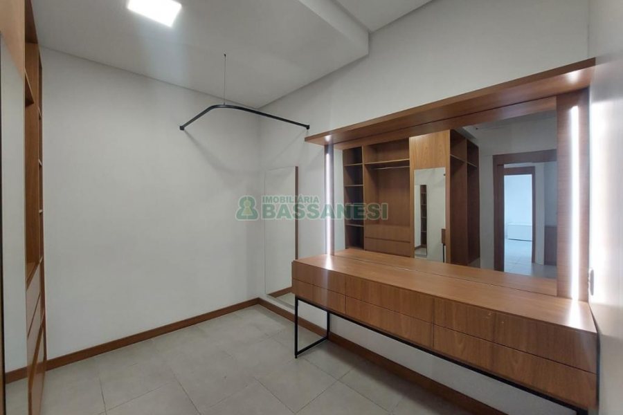 Loja com 220m², no bairro Villagio Iguatemi em Caxias do Sul para Alugar