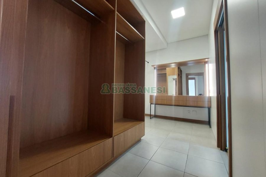 Loja com 220m², no bairro Villagio Iguatemi em Caxias do Sul para Alugar