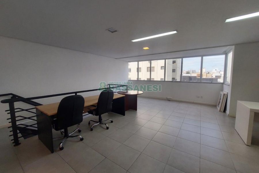 Loja com 220m², no bairro Villagio Iguatemi em Caxias do Sul para Alugar