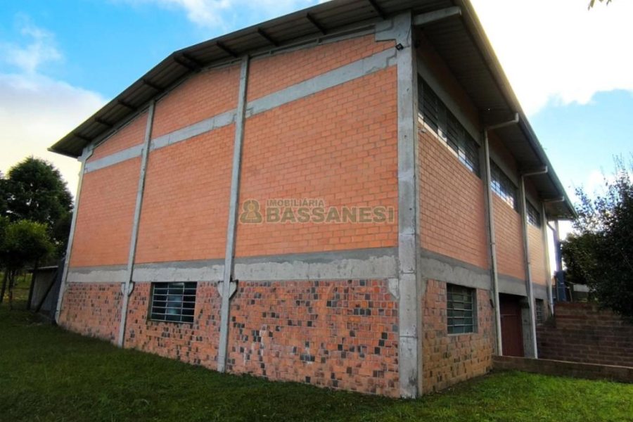 Terreno com 837m², no bairro Forqueta em Caxias do Sul para Comprar