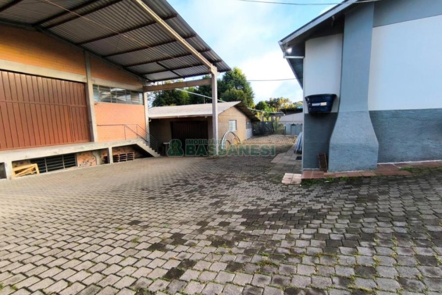 Terreno com 837m², no bairro Forqueta em Caxias do Sul para Comprar