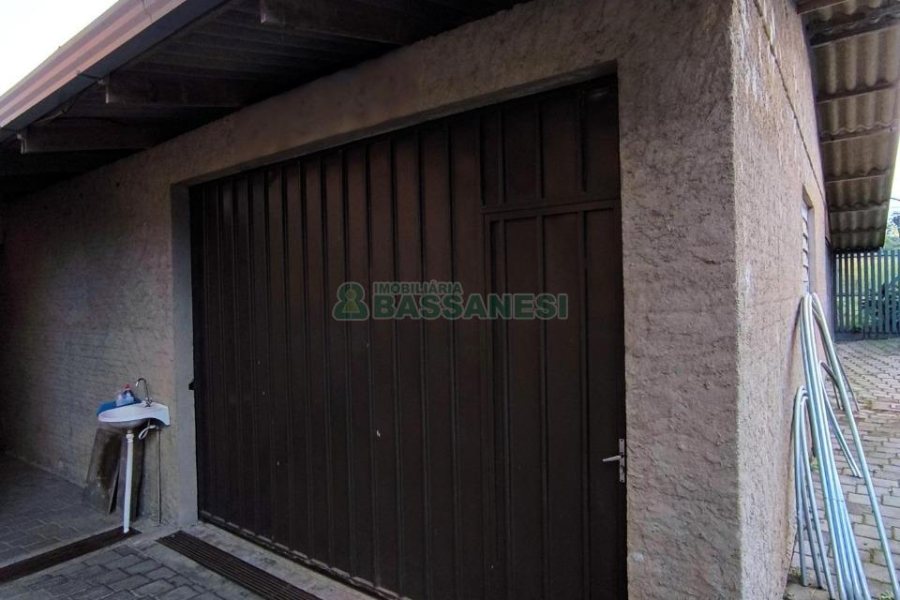 Terreno com 837m², no bairro Forqueta em Caxias do Sul para Comprar