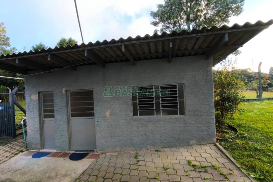 Terreno com 837m², no bairro Forqueta em Caxias do Sul para Comprar