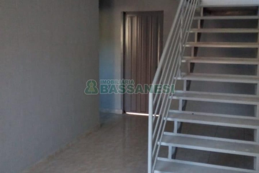 Pavilhão com 350m², no bairro Bela Vista em Caxias do Sul para Alugar