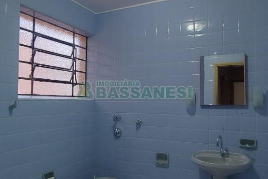 Sobreloja com 150m², no bairro Centro em Caxias do Sul para Alugar