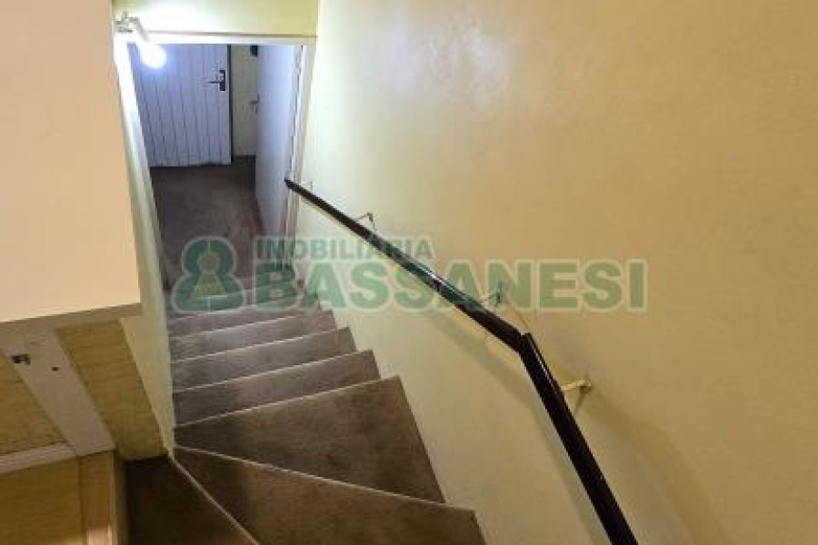 Casa com 184m², 3 dormitórios, 2 vagas, no bairro Exposição em Caxias do Sul para Comprar