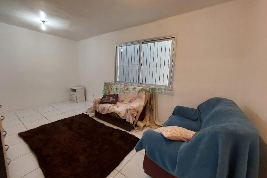Kitinete Mobiliado com 40m², 1 dormitório, no bairro Centro em Caxias do Sul para Alugar