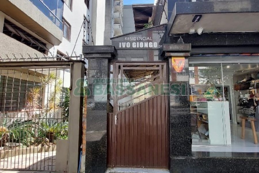 Kitinete Mobiliado com 40m², 1 dormitório, no bairro Centro em Caxias do Sul para Alugar