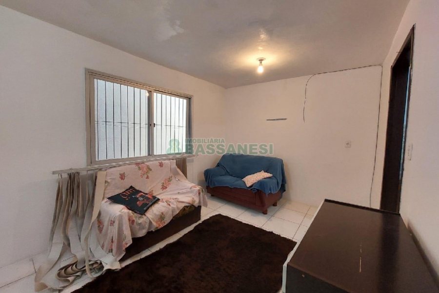 Kitinete Mobiliado com 40m², 1 dormitório, no bairro Centro em Caxias do Sul para Alugar