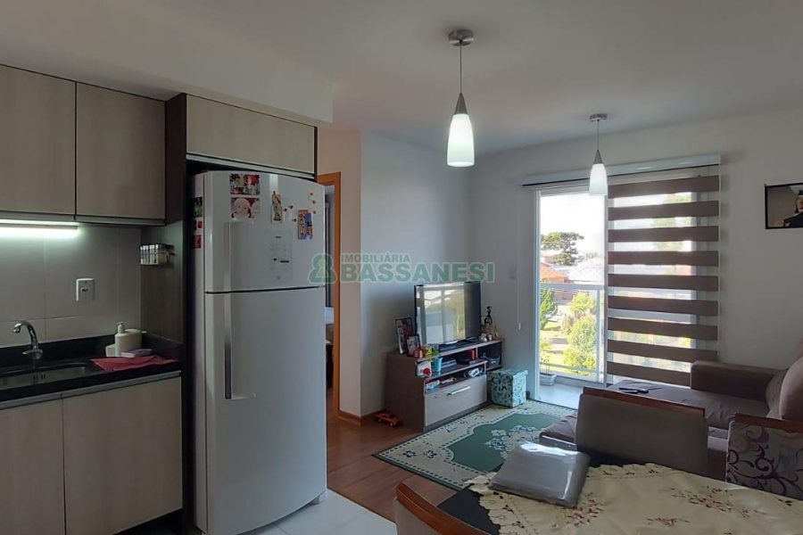 Apartamento com 50m², 2 dormitórios, 1 vaga, no bairro Vinhedos em Caxias do Sul para Comprar
