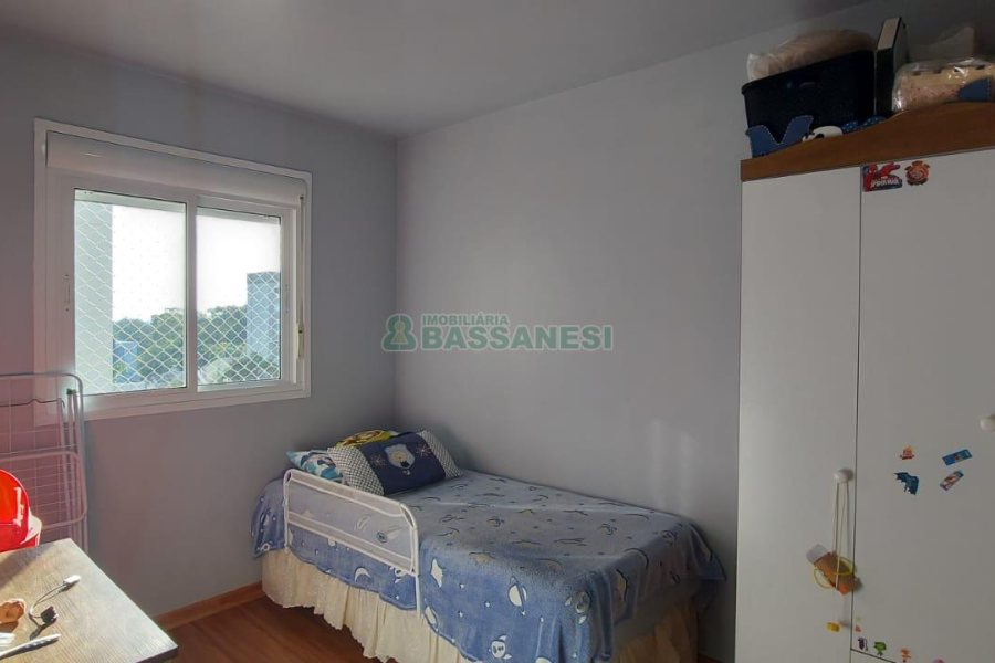 Apartamento com 50m², 2 dormitórios, 1 vaga, no bairro Vinhedos em Caxias do Sul para Comprar