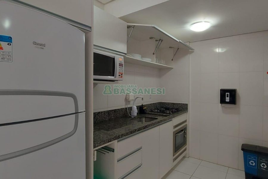 Apartamento com 50m², 2 dormitórios, 1 vaga, no bairro Vinhedos em Caxias do Sul para Comprar