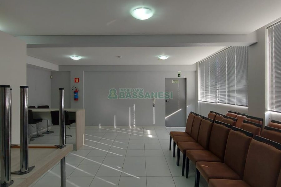 Apartamento com 50m², 2 dormitórios, 1 vaga, no bairro Vinhedos em Caxias do Sul para Comprar