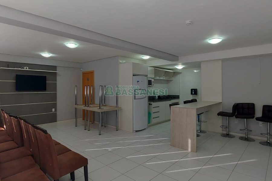Apartamento com 50m², 2 dormitórios, 1 vaga, no bairro Vinhedos em Caxias do Sul para Comprar