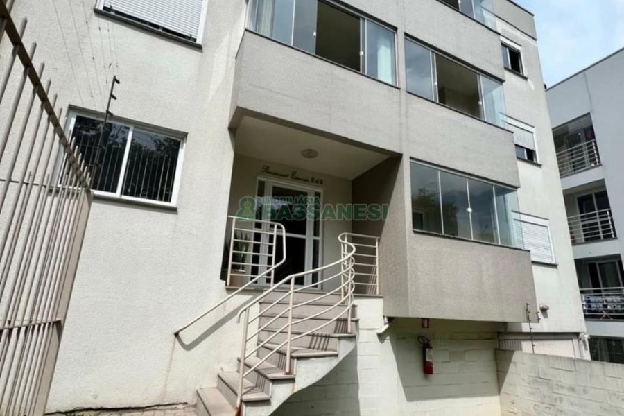 Apartamento com 61m², 2 dormitórios, 2 vagas, no bairro Santa Lúcia em Caxias do Sul para Comprar