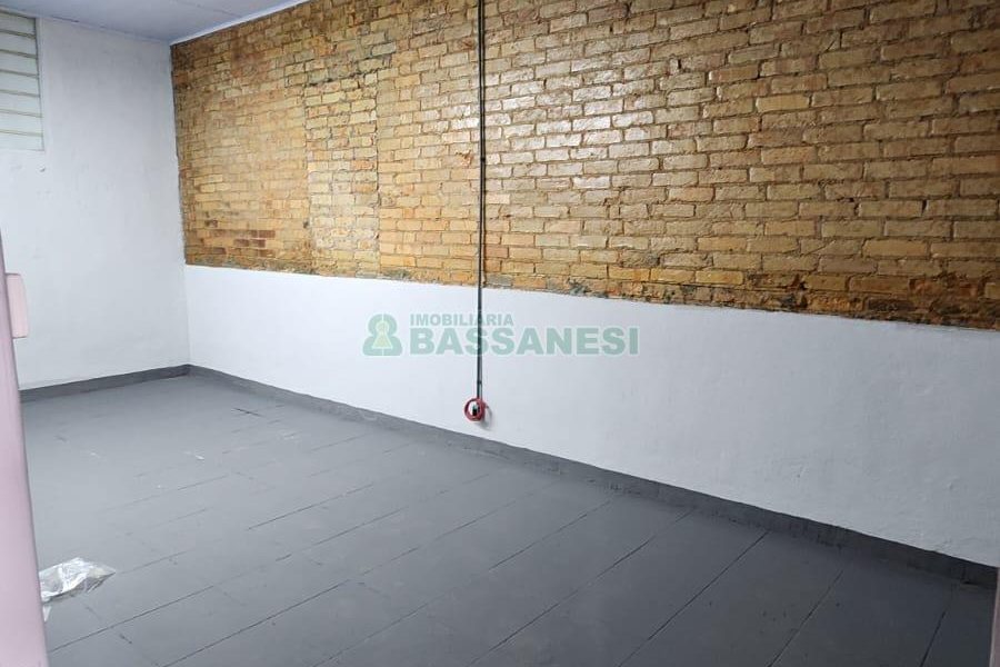 Pavilhão com 1100m², no bairro São José em Caxias do Sul para Alugar