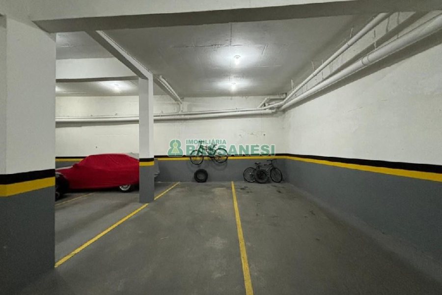 Sobrado com 135m², 3 dormitórios, 2 vagas, no bairro Vinhedos em Caxias do Sul para Comprar