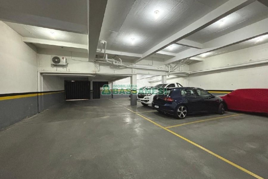 Sobrado com 135m², 3 dormitórios, 2 vagas, no bairro Vinhedos em Caxias do Sul para Comprar