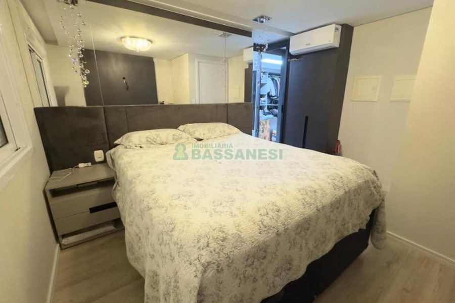Apartamento com 91m², 3 dormitórios, 2 vagas, no bairro Panazzolo em Caxias do Sul para Comprar