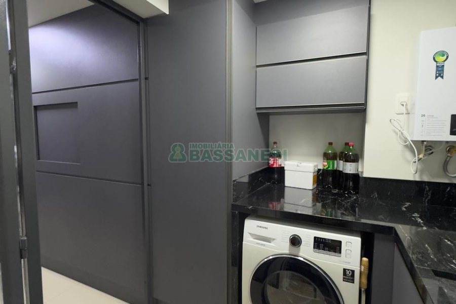 Apartamento com 91m², 3 dormitórios, 2 vagas, no bairro Panazzolo em Caxias do Sul para Comprar