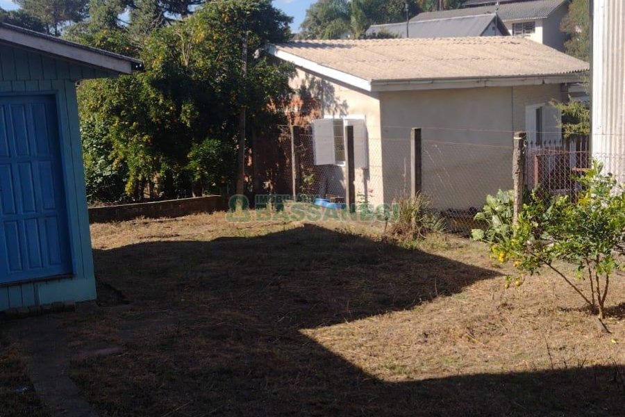 Casa com 323m², 5 dormitórios, 3 vagas, no bairro Marechal Floriano em Caxias do Sul para Comprar